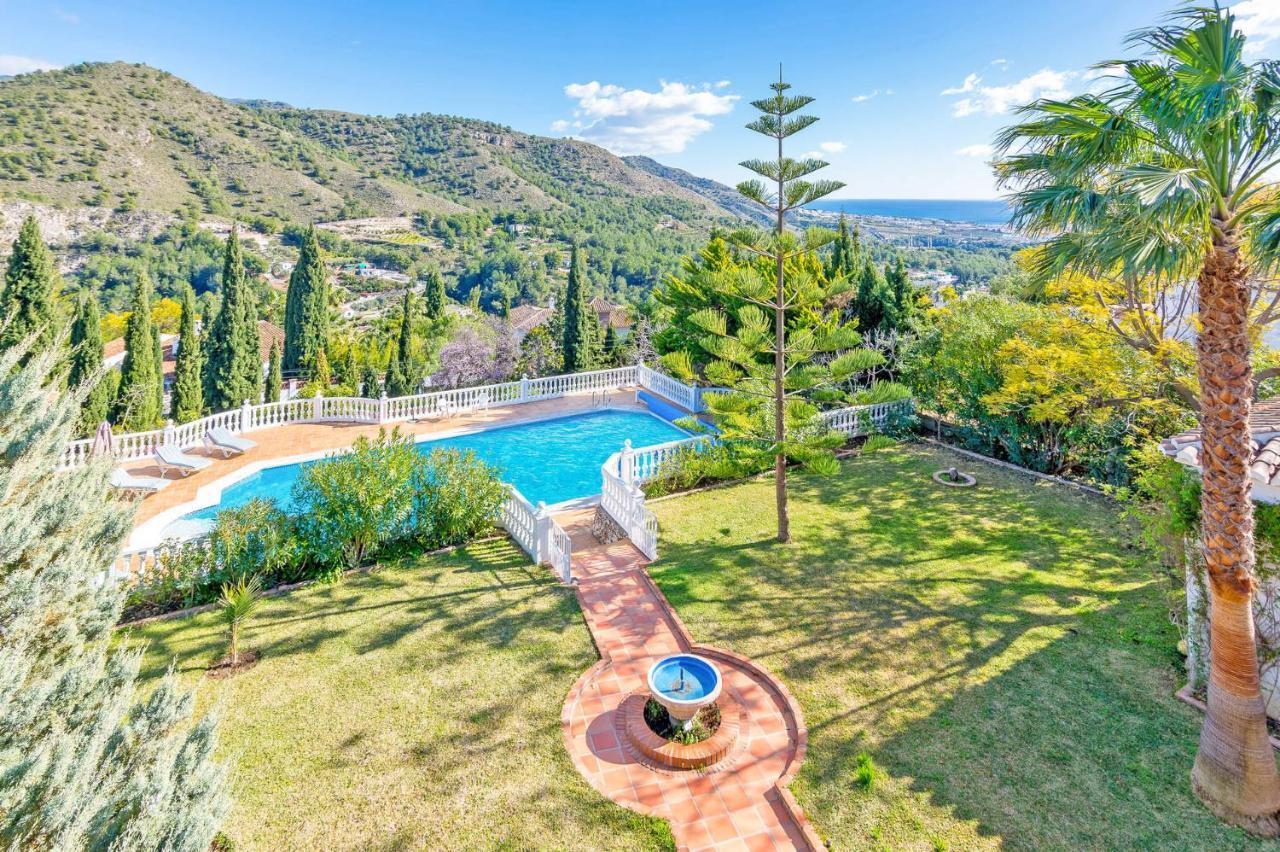 Villa Las Mariquitas, With Heated Pool Frigiliana Exterior photo